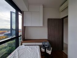 Sky Vue (D20), Condominium #561251221